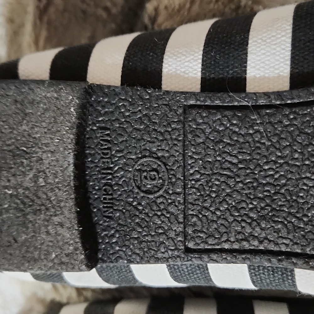 Ballet Flats - Picture 8 of 9